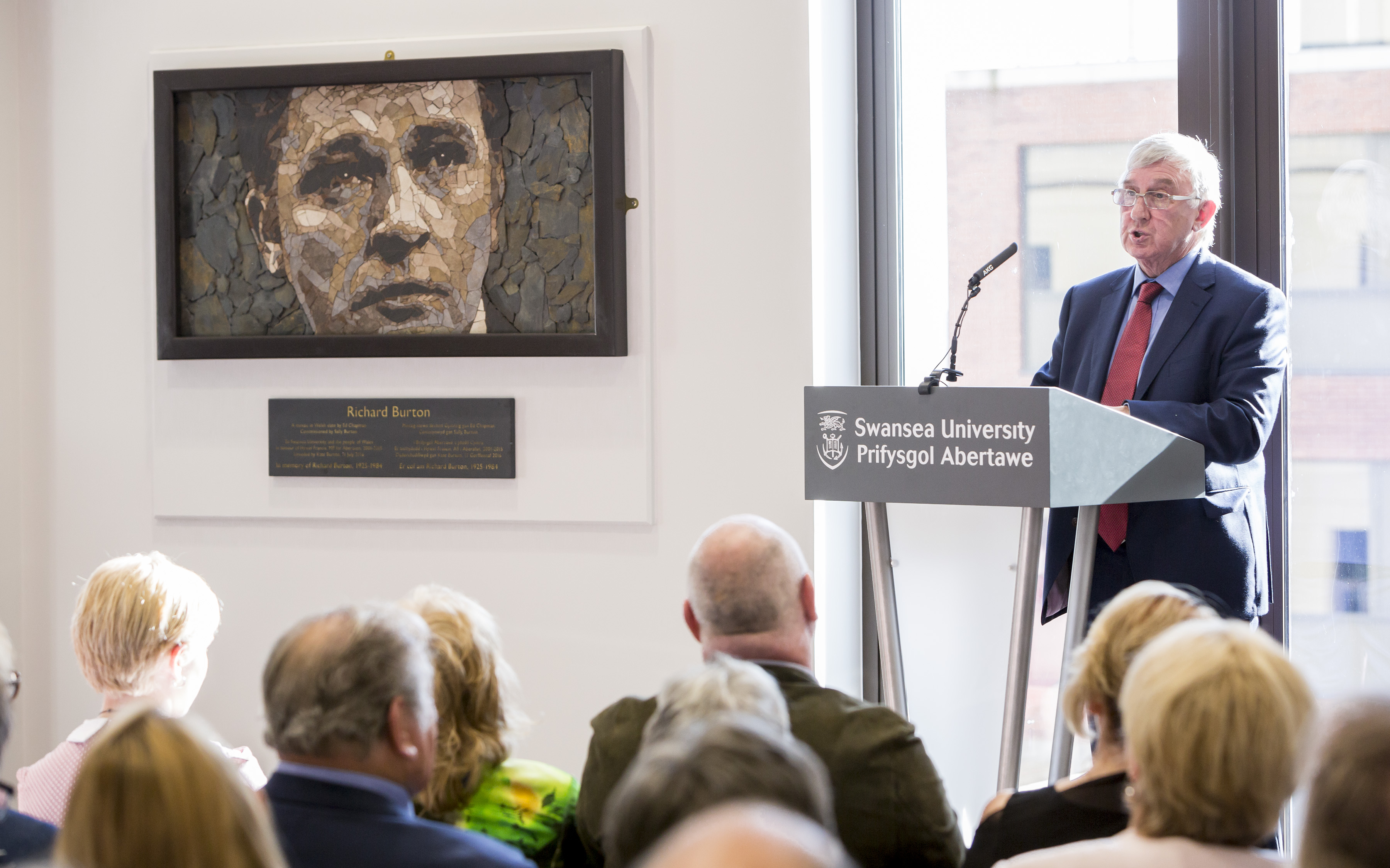 Hywel Francis at the unveiling of the Richard Burton mosaic